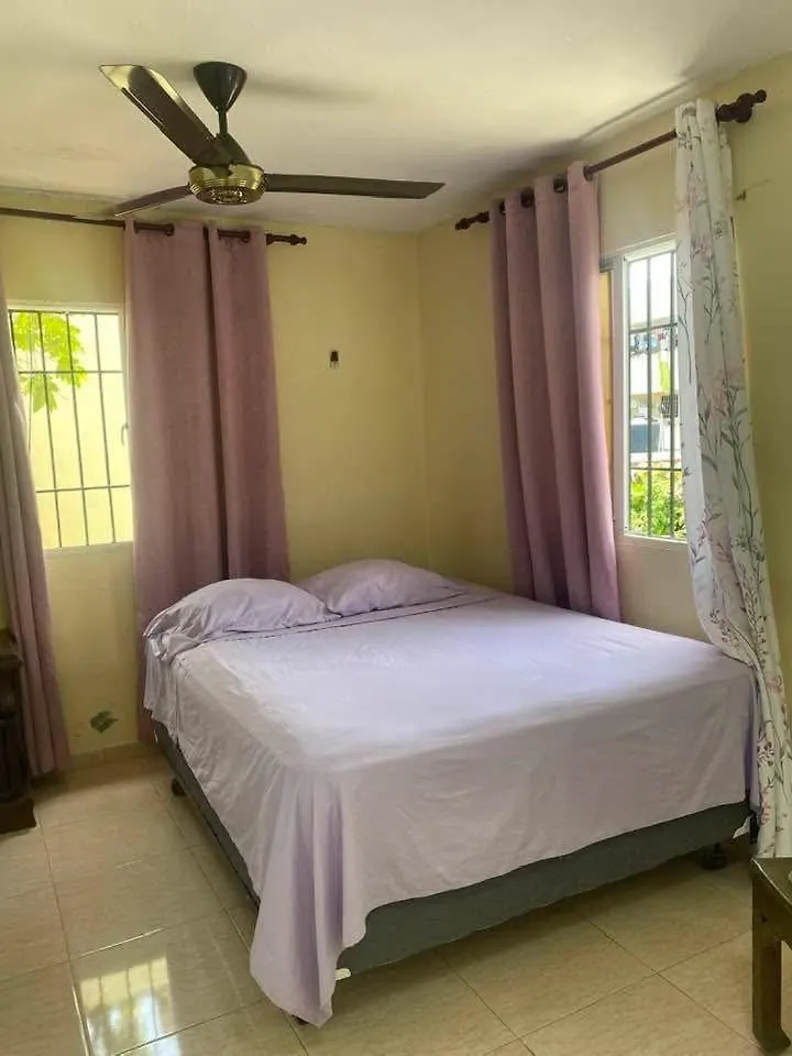 Casa-Hogar Moises Apartment Los Tres Brazos